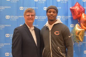 Deon Bush, Celebrates Thanksgiving 2019 with One Family Illinois featured